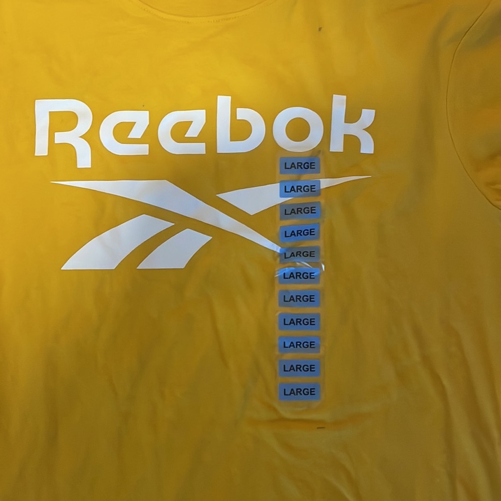Large Reebok Tee 🔥 - Picture 2 of 3